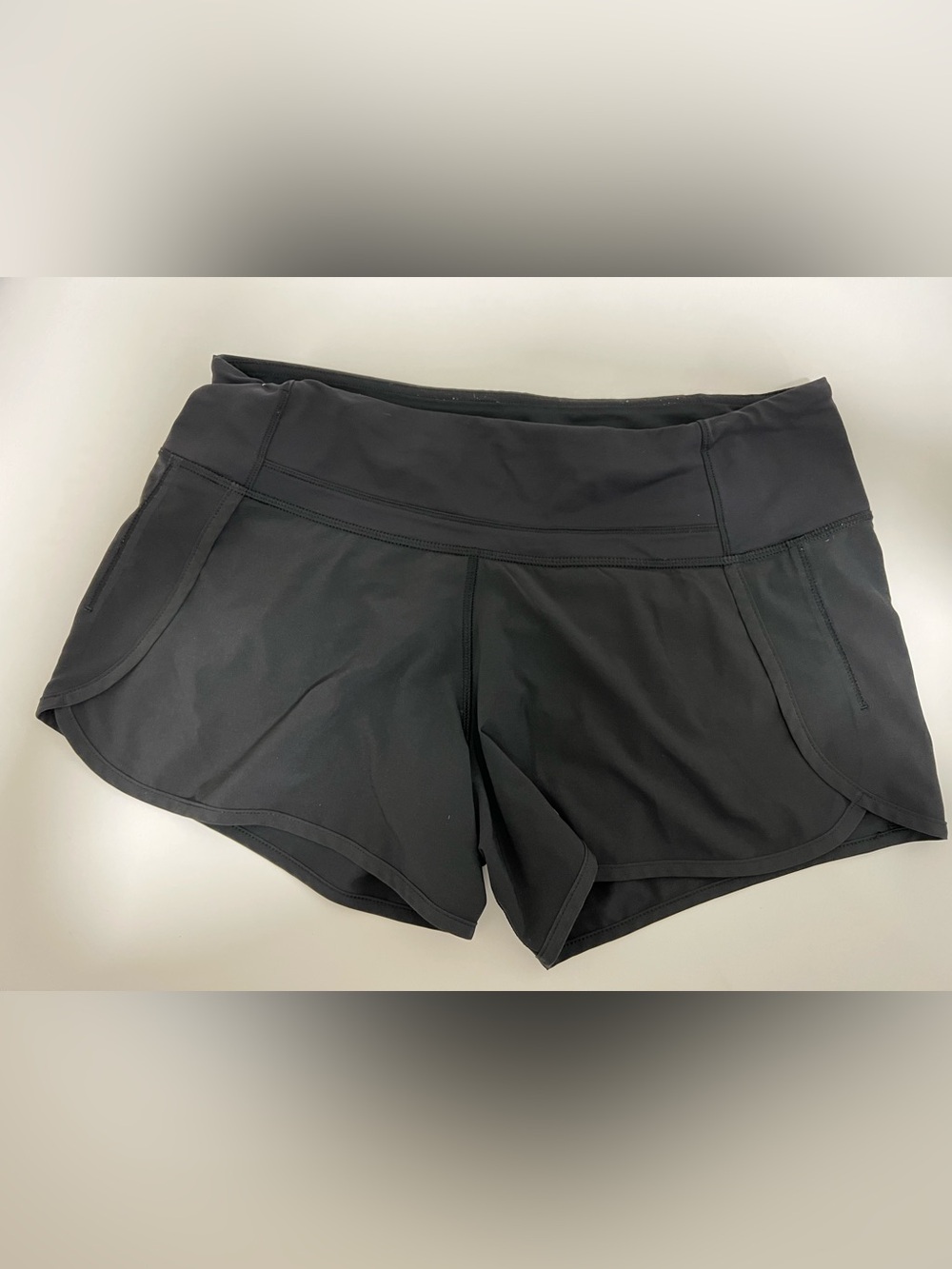 Lululemon black shorts size 6